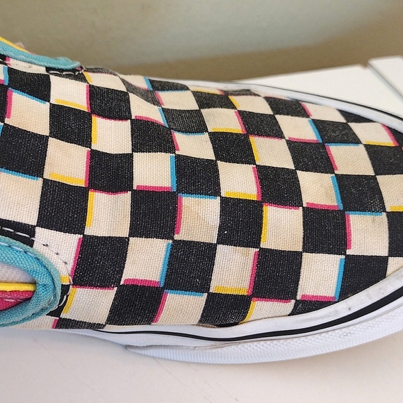 * SOLD * - Picture 15 of 16